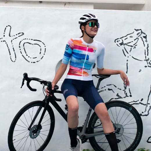 Comment laver les vêtements de cyclisme : des conseils cruciaux pour des résultats durables ?