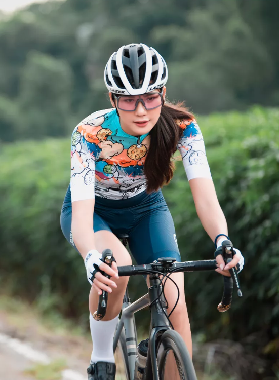 Vêtements de cyclisme colorés pour femmes